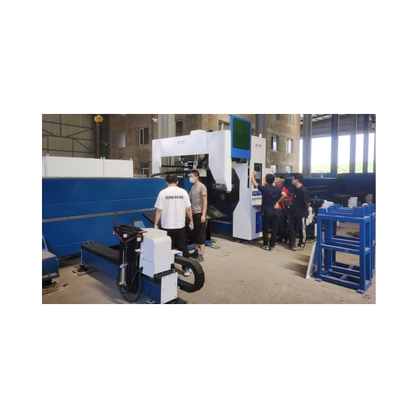 Shenyang Huawei Laser Equipment Co., Ltd. 및 Shenyang Xinlong Weiye Steel Co., Ltd. 심화 협력
